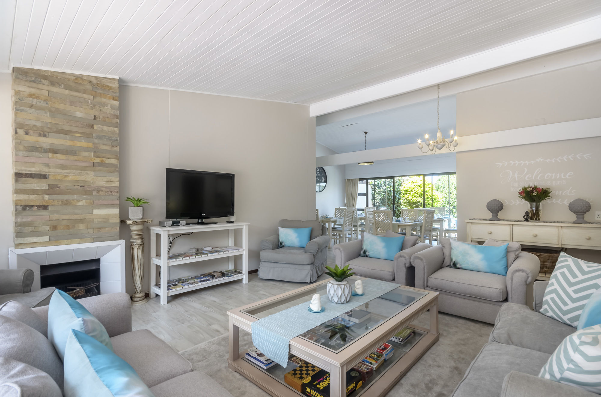 Admirals Lodge Guest House And Brightways Self Catering Apartments Port Elizabeth Exteriör bild