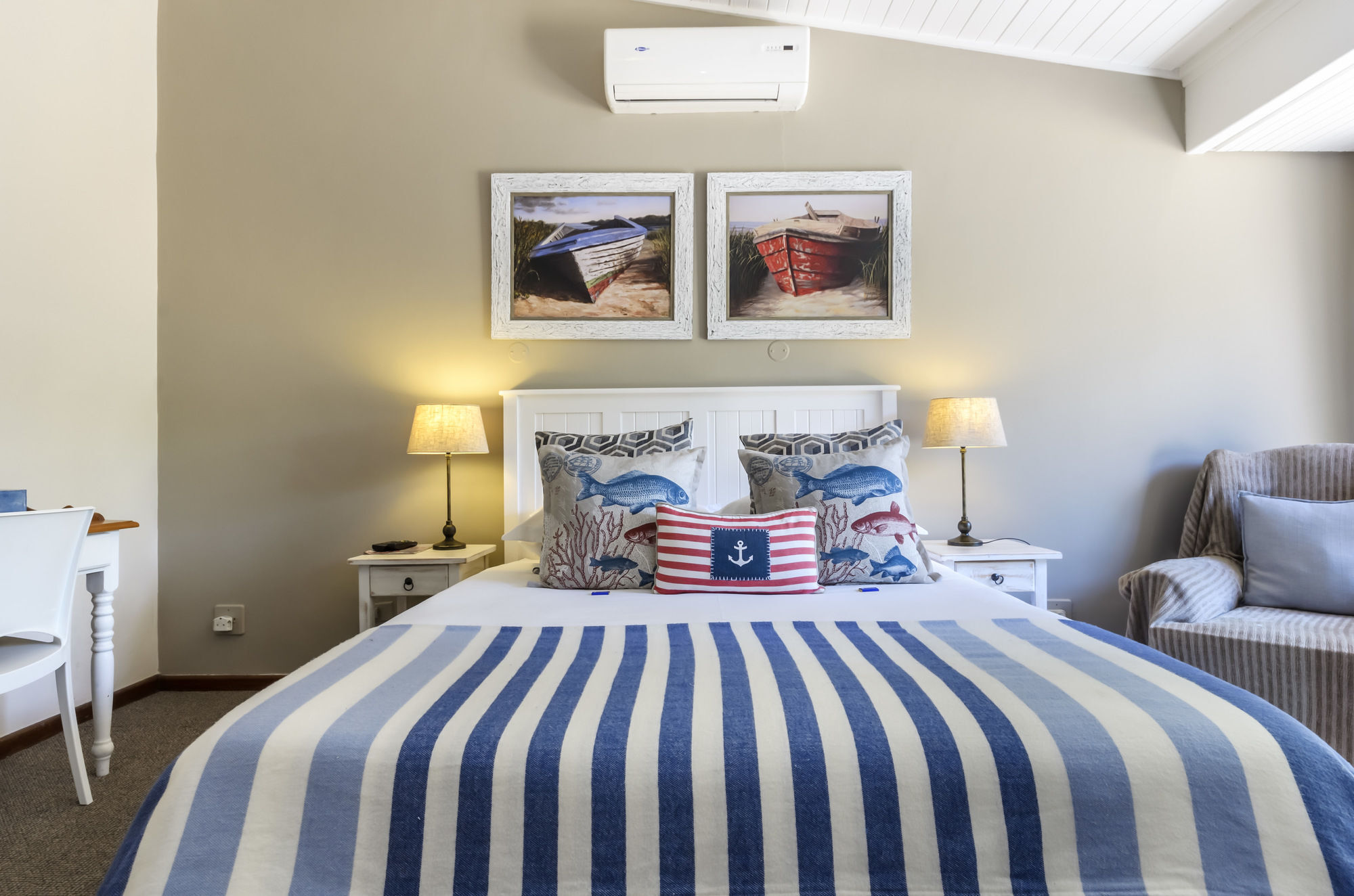 Admirals Lodge Guest House And Brightways Self Catering Apartments Port Elizabeth Exteriör bild