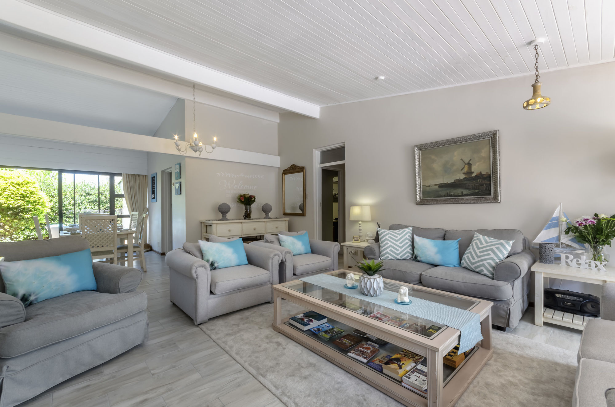 Admirals Lodge Guest House And Brightways Self Catering Apartments Port Elizabeth Exteriör bild