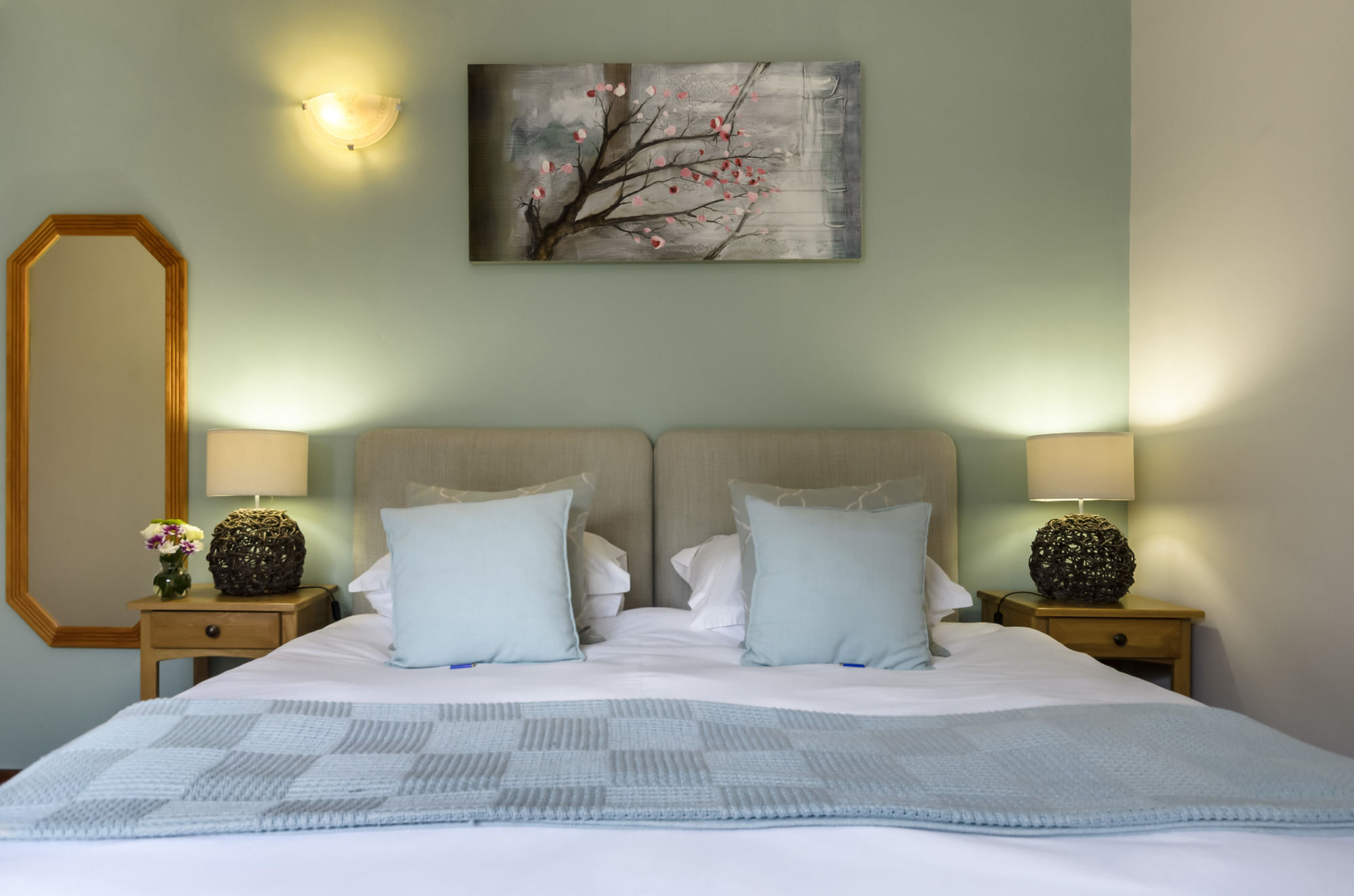 Admirals Lodge Guest House And Brightways Self Catering Apartments Port Elizabeth Exteriör bild